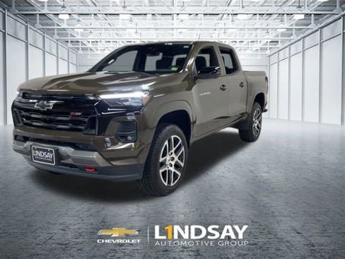 Used 2023 Chevrolet Colorado Z71 w/ Z71 Convenience Package 2 image 4