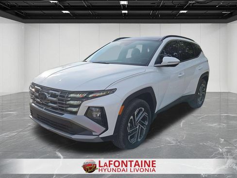 Certified 2025 Hyundai Tucson Limited AWD/4WD image 1