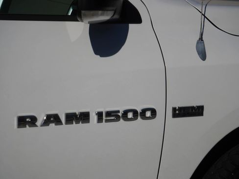 Used 2012 RAM 1500 Classic SLT w/ Luxury Group image 19