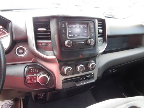 Used 2020 RAM 1500 Big Horn AWD/4WD image 23