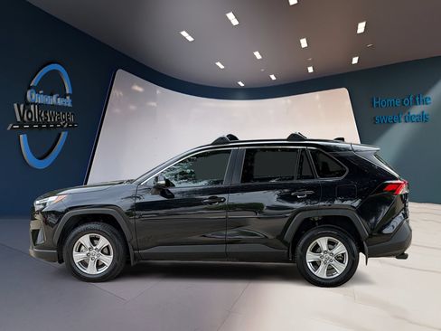 Used 2025 Toyota RAV4 XLE FWD image 8