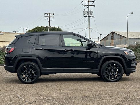 New 2026 Jeep Compass Latitude image 3
