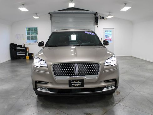 Used 2021 Lincoln Aviator Reserve w/ Equipment Group 201A AWD/4WD image 3