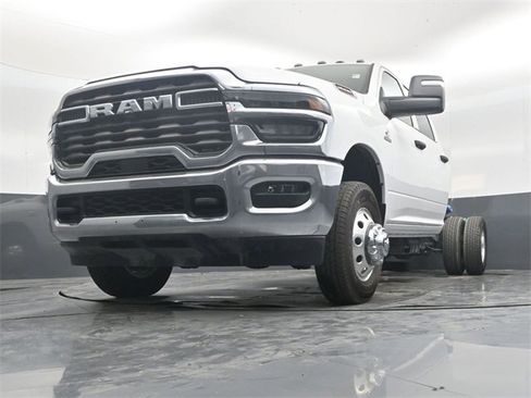 New 2026 RAM 3500 Tradesman w/ Chrome Appearance Group image 43