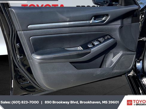 Used 2024 Nissan Altima 2.5 SL AWD/4WD image 17