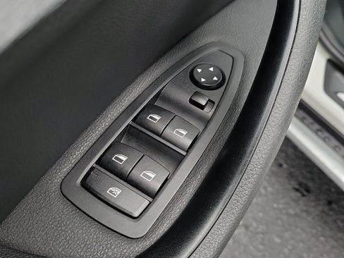 Used 2019 BMW X1 sDrive28i FWD image 9