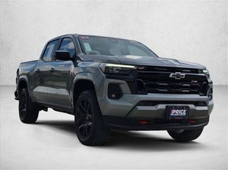 Used 2025 Chevrolet Colorado Z71 w/ Technology Package AWD/4WD video 3