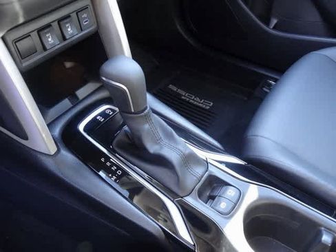 Used 2025 Toyota Corolla Cross XLE image 14