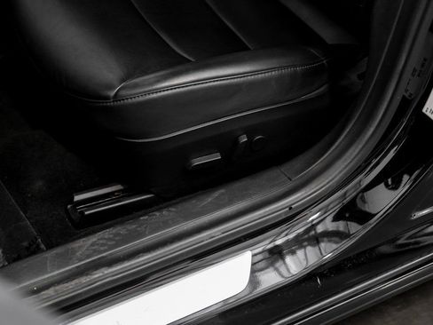 Used 2019 Tesla Model 3 Standard Range Plus image 30