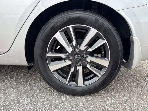 Certified 2025 Nissan Versa SV w/ Trunk Package FWD image 11