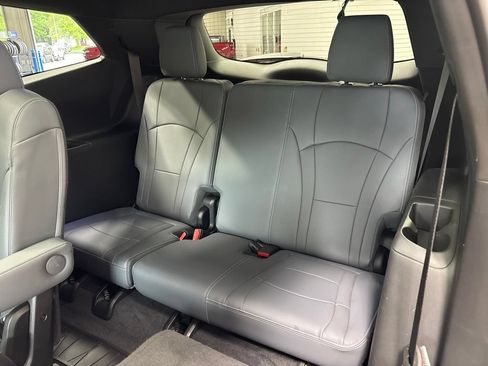 Used 2023 Buick Enclave Essence w/ Experience Buick Package AWD/4WD image 42
