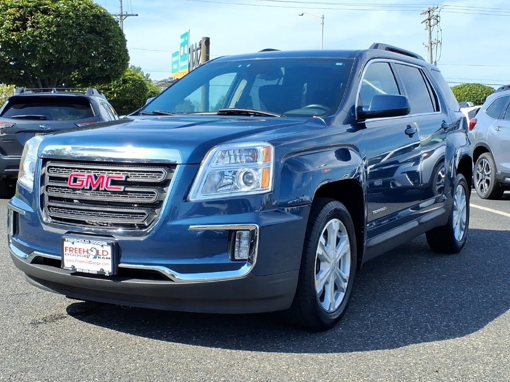 Used 2017 GMC Terrain SLE w/ Convenience Package FWD image 3