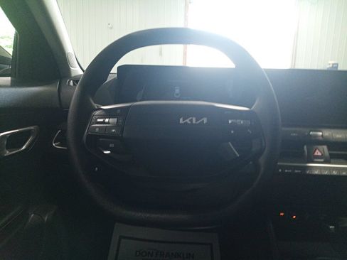 Used 2025 Kia K4 FWD image 19