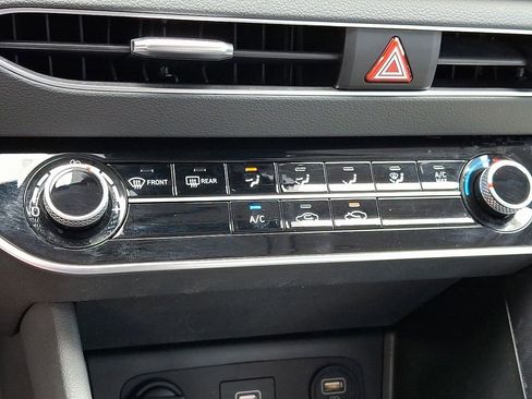 Used 2023 Hyundai Sonata SE FWD image 15