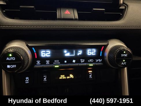 Used 2025 Toyota RAV4 XLE AWD/4WD image 23