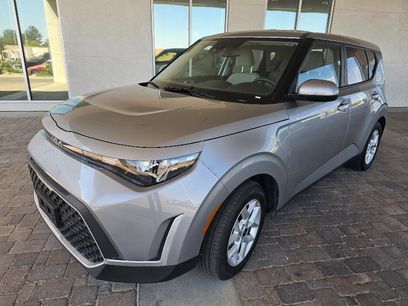 Used 2025 Kia Soul LX