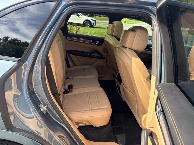 Used 2019 Porsche Cayenne S AWD/4WD image 25