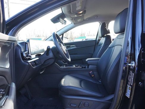 Used 2025 Kia Sportage EX image 28