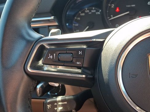 Used 2022 Porsche Macan AWD/4WD image 24