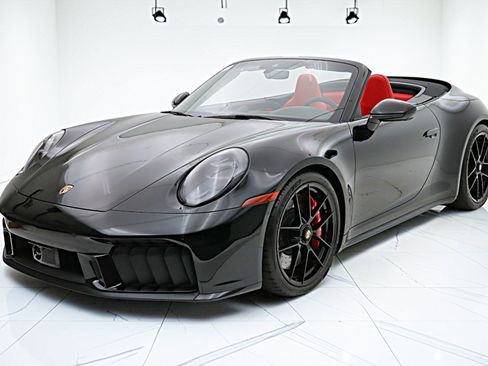 Used 2026 Porsche 911 Carrera 4 GTS AWD/4WD image 2