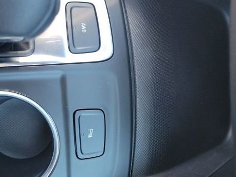 Used 2023 Chevrolet Equinox LT image 40