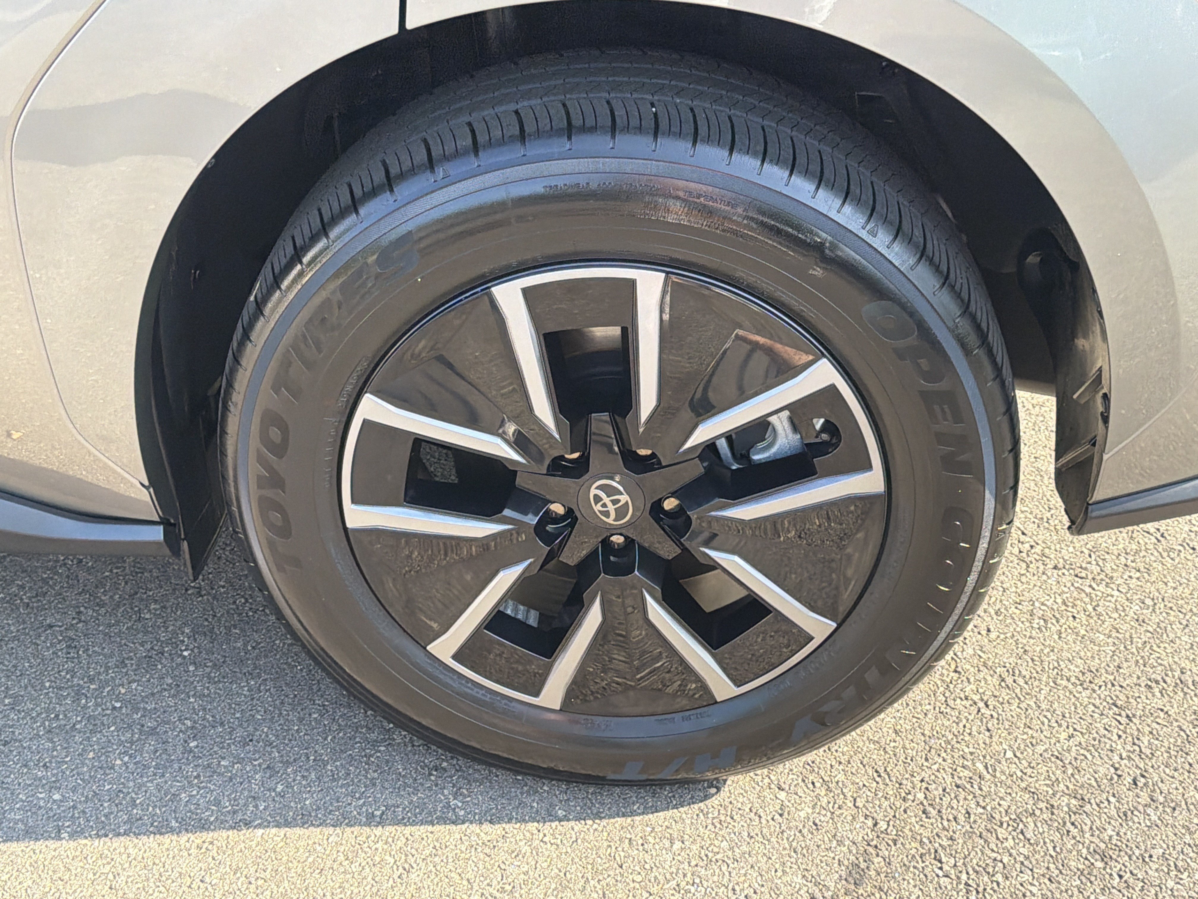 Used 2026 Toyota bZ FWD image 20
