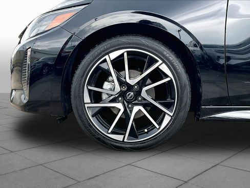 Certified 2025 Nissan Sentra SR FWD image 11