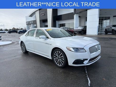 Used 2018 Lincoln Continental Select image 2