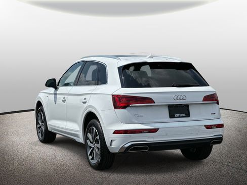 Used 2023 Audi Q5 2.0T Premium Plus w/ Premium Plus Package AWD/4WD image 3