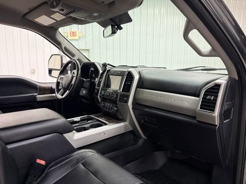 Used 2018 Ford F250 Lariat w/ Chrome Package AWD/4WD image 14