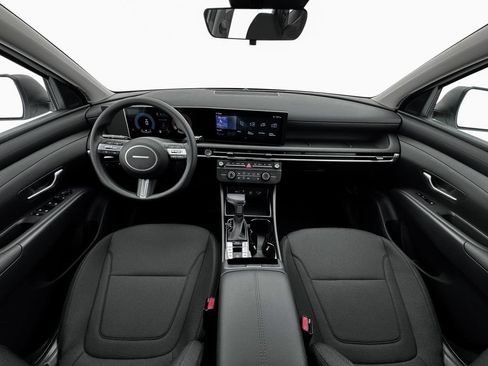 New 2025 Hyundai Tucson SE image 19