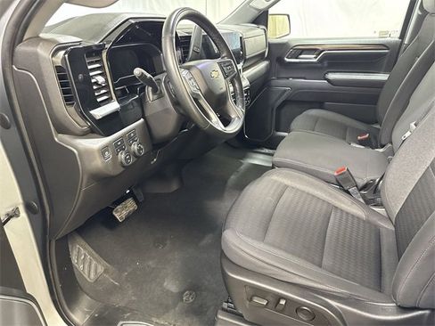 Used 2023 Chevrolet Silverado 1500 LT image 11