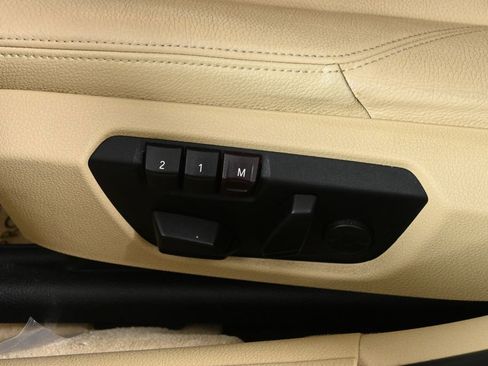 Used 2014 BMW 320i xDrive Sedan image 27