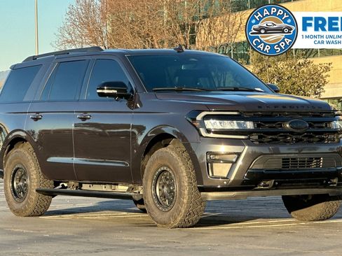 Used 2024 Ford Expedition Limited image 1