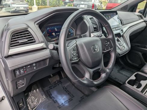 Used 2024 Honda Odyssey Sport image 14
