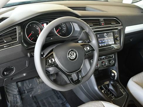 Used 2018 Volkswagen Tiguan S image 12