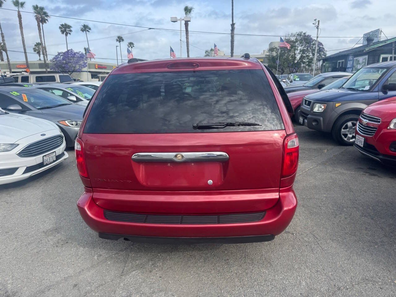 Used 2006 Chrysler Town & Country LX w/ Popular Equipment Group II FWD image 6