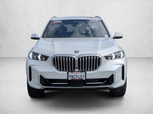 Used 2025 BMW X5 xDrive40i w/ Parking Assistance Package AWD/4WD image 2