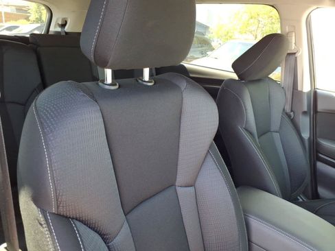 Certified 2025 Subaru Ascent Premium AWD/4WD image 18