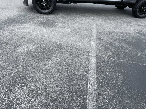 Used 2022 Ford F250 XL w/ Power Equipment Group image 8