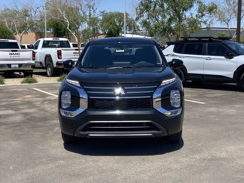 New 2026 Mitsubishi Outlander ES FWD image 3