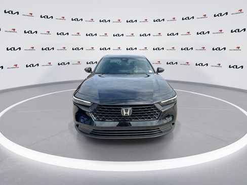 Used 2025 Honda Accord Sport image 3