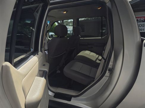 Used 2005 Ford Explorer Sport Trac XLS AWD/4WD image 28