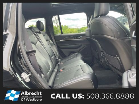 New 2025 Jeep Grand Cherokee Limited AWD/4WD image 18