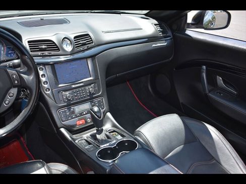 Used 2015 Maserati GranTurismo Convertible image 56