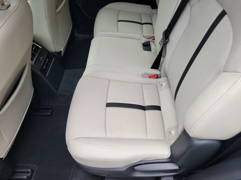 Certified 2025 MAZDA CX-90 3.3 Turbo w/ Preferred Package image 13