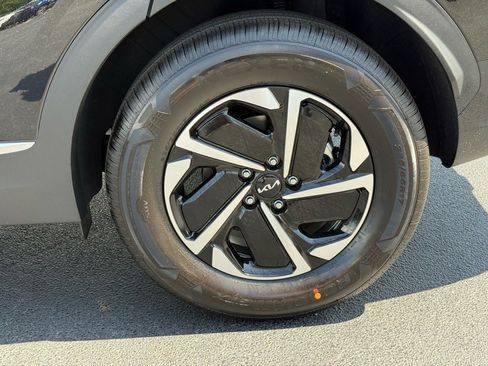 New 2025 Kia Sportage LX image 14