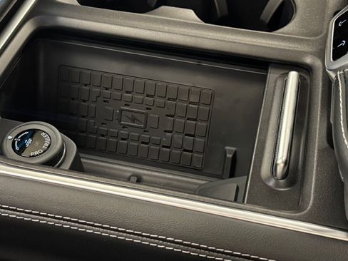 New 2025 Ford Expedition Platinum w/ Stealth Performance Package image 26