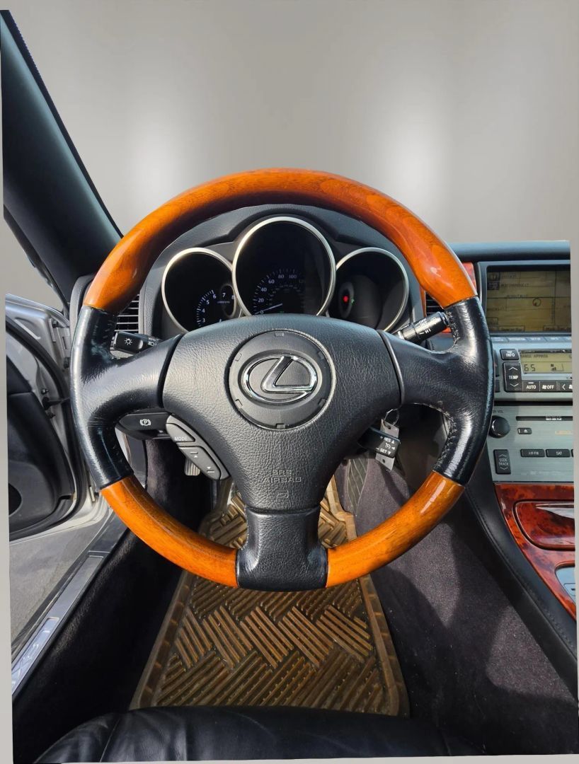 Used 2010 Lexus SC 430 Convertible RWD image 23