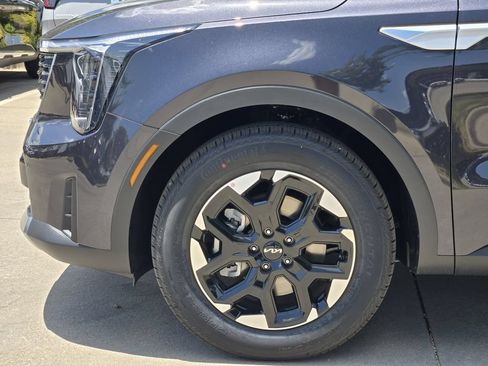 New 2026 Kia Sorento S FWD image 5